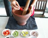 รูปขั้นตอนการทำที่ 1 ของ ส้มตำปูม้าดอง