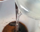 Foto langkah ke 2 dari resep Es Kopi Susu Gula Aren (takaran 500ml).