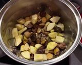 Gesztenyekrémleves almával, almachipsszel és konyakkal recept fázis 2 fotója
