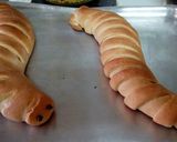 A picture of step 10 of Caterpillar shape Bread.