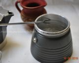 عکس مرحله 4 از دستور طرز تهیه قهوه با قهوه جوش گازی