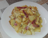 Foto del paso 3 de la receta: Revuelto individual de patatas y jamón serrano
