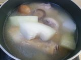 ไก่ตุ๋นมะนาวดอง
