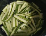Foto del paso 3 de la receta: Zucchini al escabeche 💚