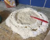 Foto del paso 1 de la receta: Fugaceta y pizzetas a mi estilo, con harina integral y un toque de crema de leche
