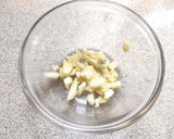 A picture of step 1 of Chow Fun(Instant Spice Mix Version).