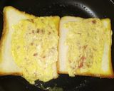Foto langkah ke 4 dari resep Omelet Roti simpel.