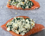 Foto del paso 4 de la receta: Salmón relleno de espinacas y queso feta