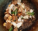 Foto langkah ke 3 dari resep Kwetiau Seafood Kaki Lima.