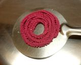 A picture of step 3 of Beetroot murukku.