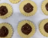 Foto langkah ke 6 dari resep Nutella Butter Cookies.