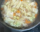 Foto langkah ke 4 dari resep Sop ayam+ Daging Maling kembang tahu (non halal).