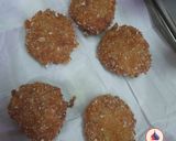 A picture of step 8 of Kurkure Paneer Momos.