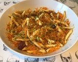 Une image de l'étape 7 de Salade de fusilis pugliesi aux carottes et olives (sauce vinaigrette aux herbes).