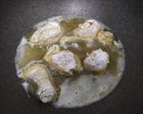 Foto langkah ke 3 dari resep Ayam Goreng Daun Kemangi.