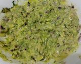 Foto del paso 3 de la receta: Calabaza🎃rellena🥑de ensalada cremosa🥛de pollo🍗y aguacate🥙