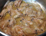 Foto del paso 2 de la receta: Langostinos con salsa de anacardos y basmati aromatizado