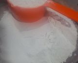 A picture of step 4 of Vanilla cake.