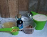 A picture of step 1 of Curacao syrup.