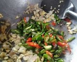Foto langkah ke 2 dari resep Udang Rebon Tumis Leunca.