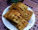 A picture of step 6 of Mat Samosa.