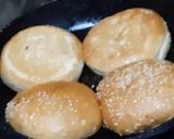 A picture of step 1 of Egg burger.