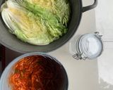 Foto langkah ke 8 dari resep Kimchi Sawi Putih dengan Gochugaru dan Gochujang (lama fermentasi 2 hari).