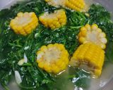 Foto langkah ke 3 dari resep Bening Bayam Jagung.