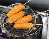 Foto langkah ke 4 dari resep 128. Corndog Mozzarella.
