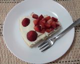 Pas rețetă Tort simplu cu mascarpone, ciocolată albă și căpșuni 13 fotografie