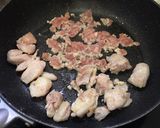 รูปขั้นตอนการทำที่ 4 ของ ข้าวหมูไก่น้ำมันหอยไข่เกือบข้น