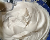 Foto del paso 2 de la receta: Mousse de frambuesa con helado de chocolate blanco
