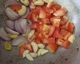 A picture of step 1 of Paneer lababdar.