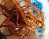 Foto del paso 3 de la receta: Chips de piel de patata, zanahoria y col