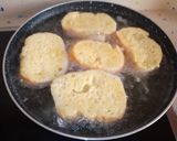Foto del paso 2 de la receta: Torrijas con miel 😍😍