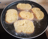 Foto del paso 2 de la receta: Torrijas con miel 😍😍