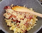 Foto langkah ke 4 dari resep Nasi Telur Dengan Smoked Beef & Bacon.