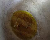 A picture of step 5 of Dahi wali bhindi.