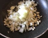 Foto del paso 2 de la receta Arroz con espinacas, pollo y champiñones