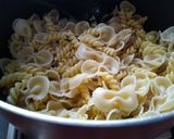 Foto del paso 2 de la receta: Lasaña de fideos (pasta) corbatitas y espirales 🍝