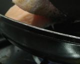 Foto del paso 2 de la receta: Salmón al ajillo