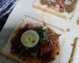A picture of step 4 of Chicken pizza sandwich.