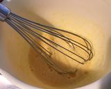 Une image de l'étape 2 de Flan pâtissier à la vanille et pêches de vigne pâte brisée vanille.