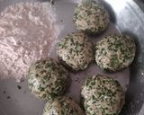 A picture of step 6 of Stuffed Palak Paratha.