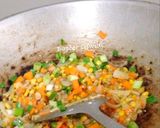 Foto langkah ke 3 dari resep Omurice/omelet nasi goreng (#postingrame2_nasi).