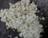 A picture of step 2 of Paneer stuff mini omelette.