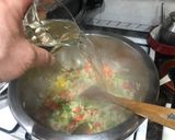 Foto del paso 3 de la receta Guisado de patatas con atún