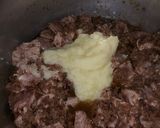 A picture of step 5 of Beef Haleem.