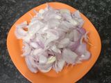 प्याज की पूरी (स्टफ्ड अनियन पूरी)