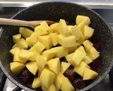 Une image de l'étape 9 de Velouté de betteraves rouges et pommes de terre au curry et gingembre.
